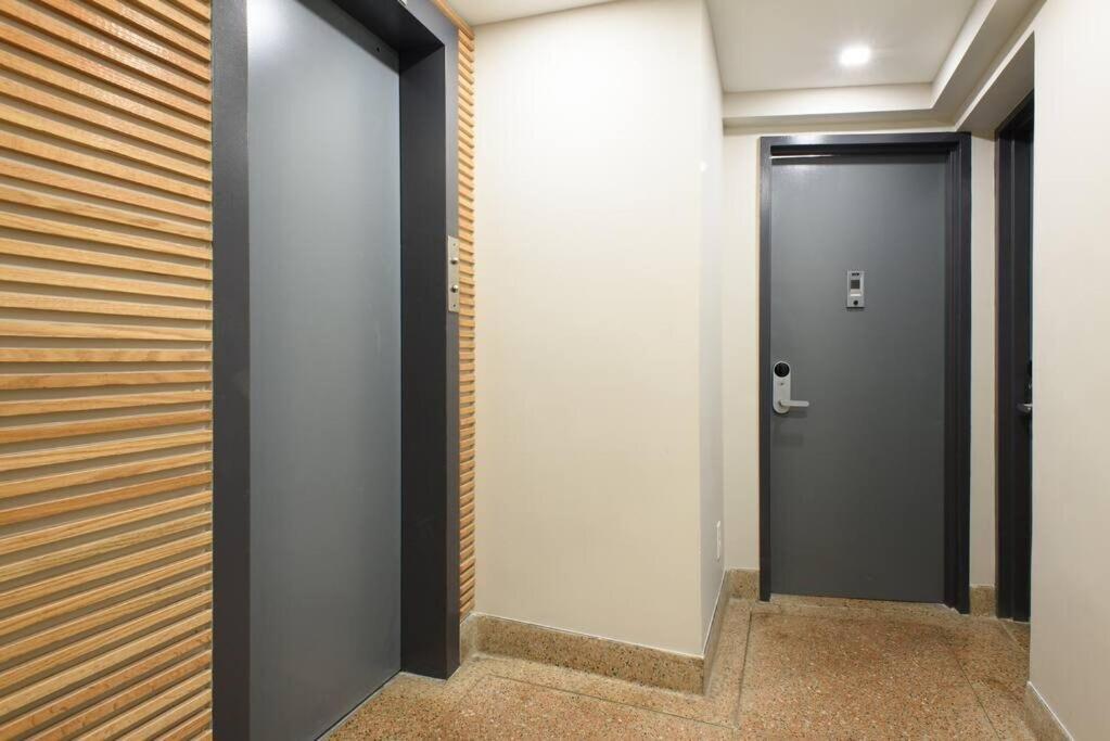 75-2d New 1br Prime Ues W&d Balcony Elevator Nova York